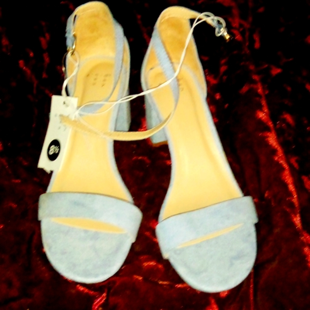 A.n.d.e.a.w y heels